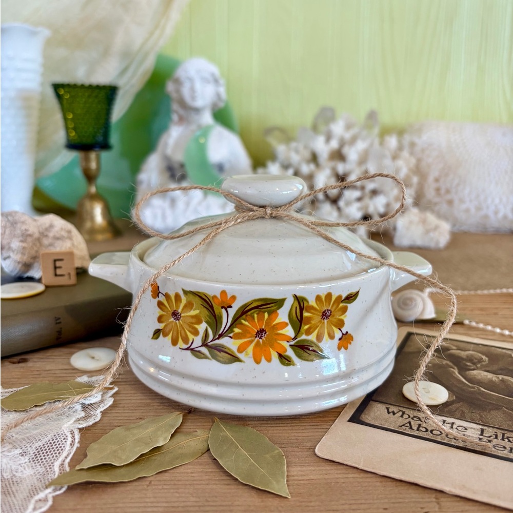 Vintage Floral Stoneware Lidded Dish 🌼 Unique Home Decor / Kitchen / Gift
